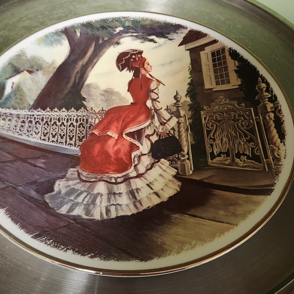 Set of 3 Avon Plates - Picture 8 of 9